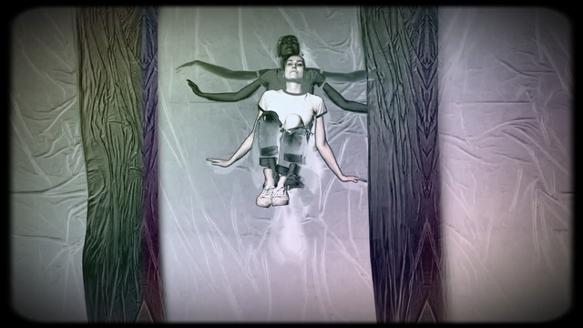 Headphone – Pixilation